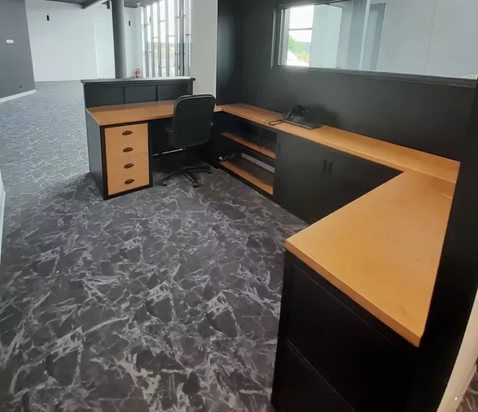 Amfer Meuble Sur Mesure A Orleans Postes De Travail Et Signaletique